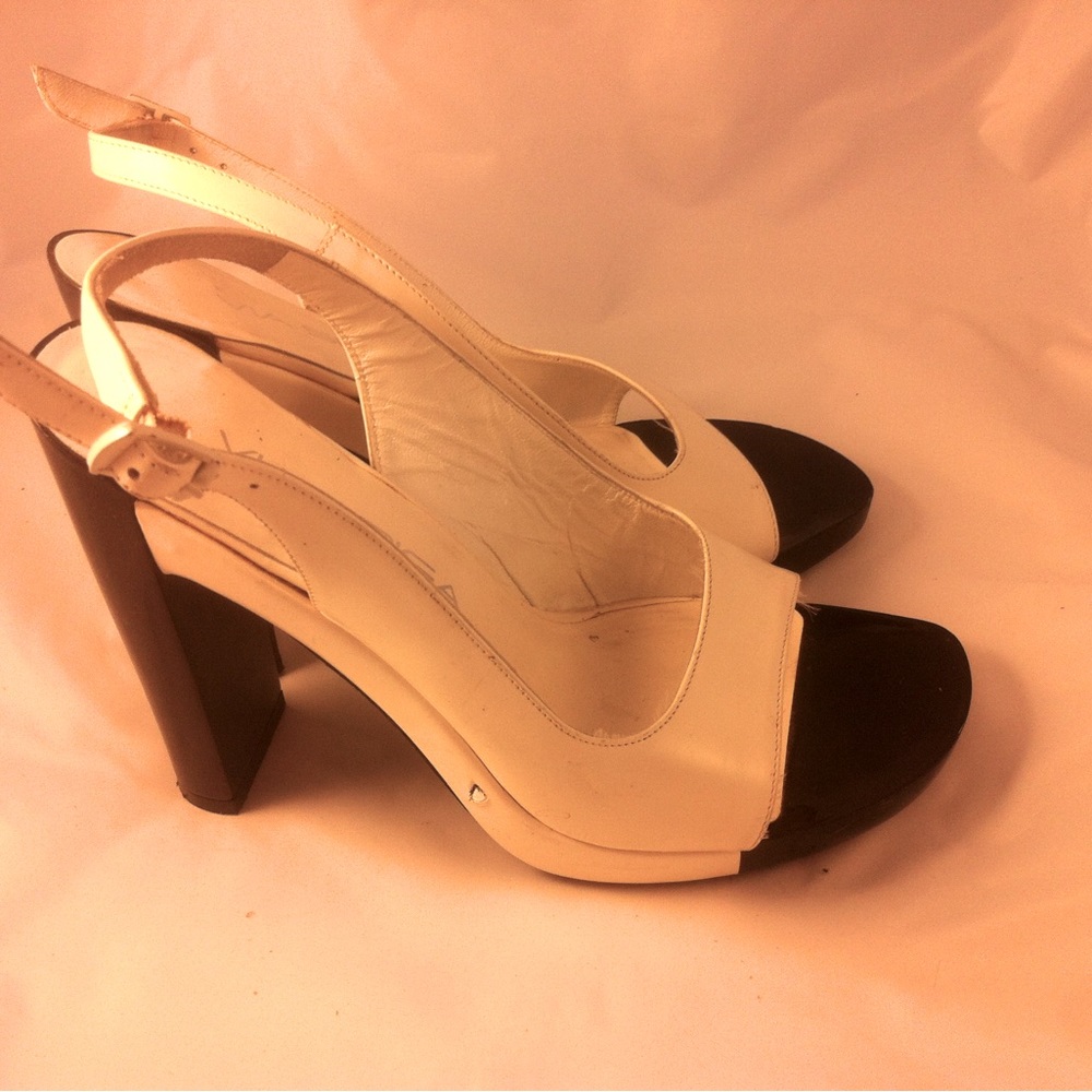 Via Spiga Black & White Spectator Slingbacks - 6M